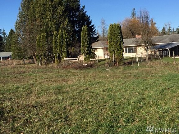 2nd image of 12421 Kapowsin Hwy E