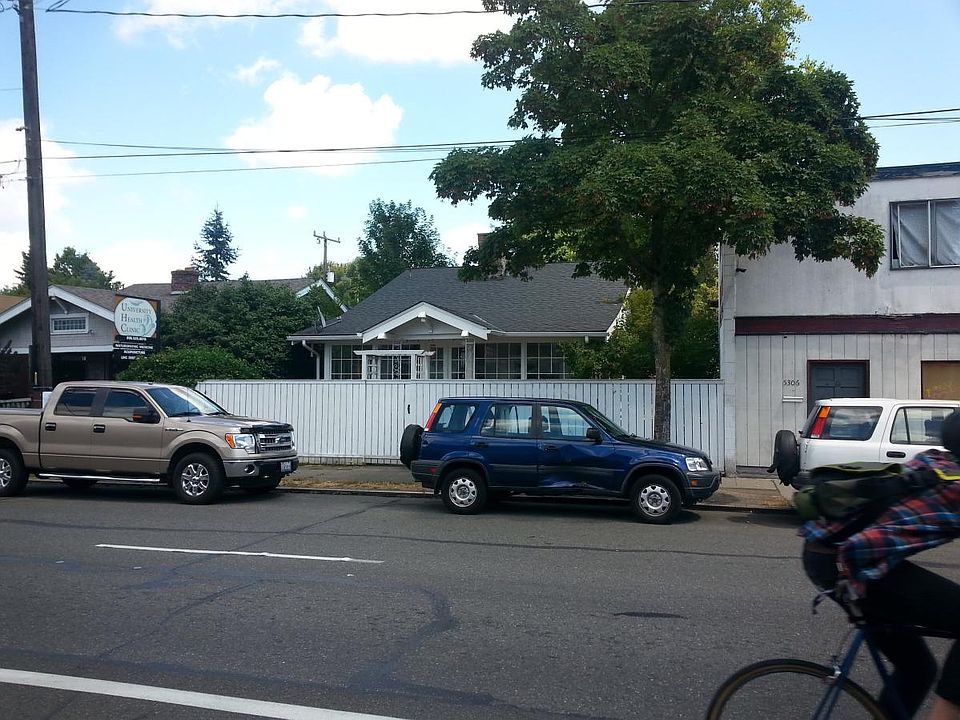 1st image of 5310 Roosevelt Way NE #A