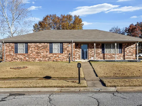 11115 E 27th St, Tulsa, OK 74129