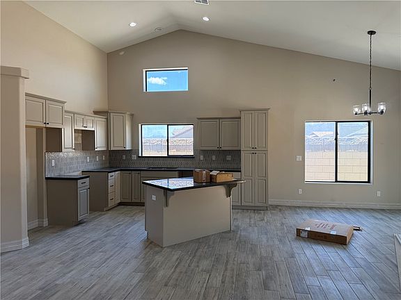 5th image of 1317 E Placer Drive