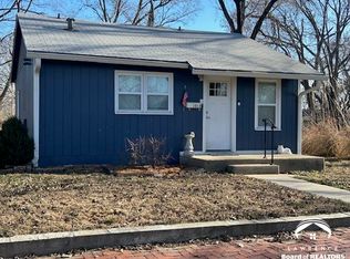 1018 NE Monroe St, Topeka, KS 66608