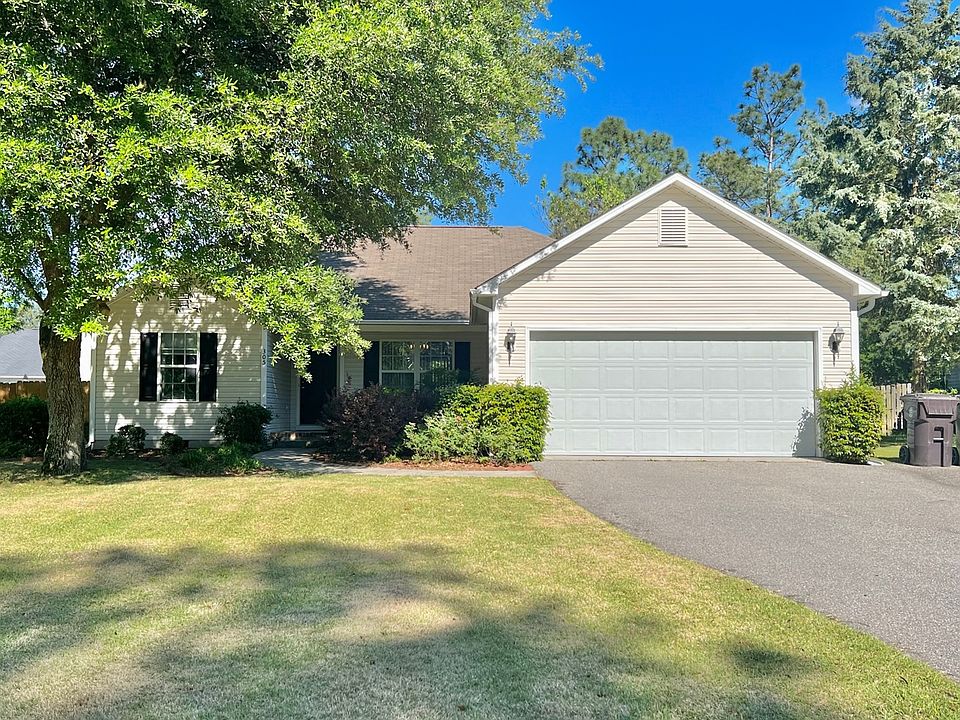 1st image of 305 Woodgreen Dr