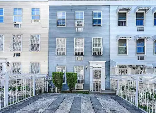 1525 Popham Ave #2 Photo 1
