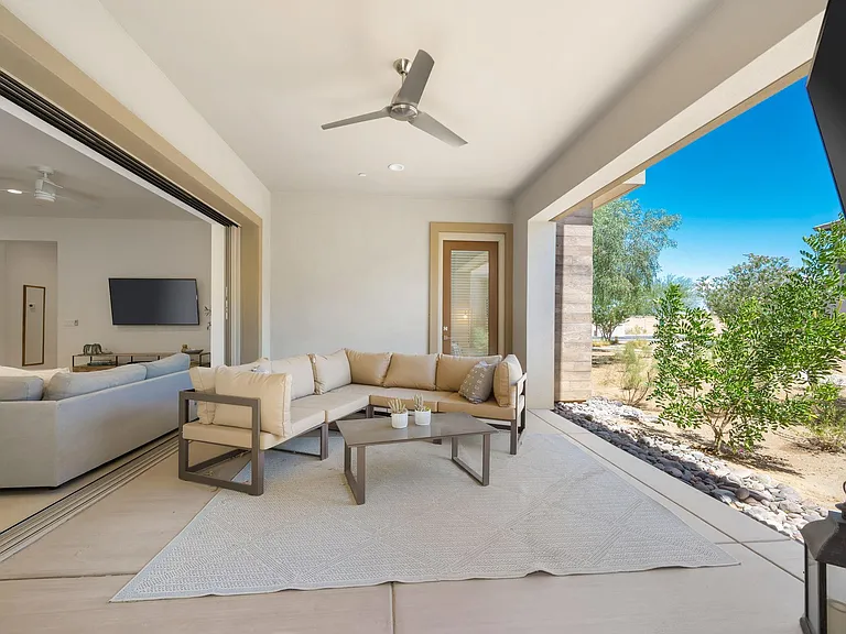 2802 Retreat Cir — Photo 11