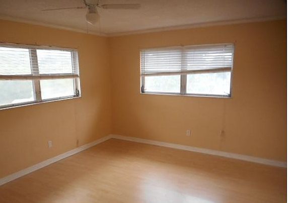 4th image of 4500 E Bay Dr Unit 124