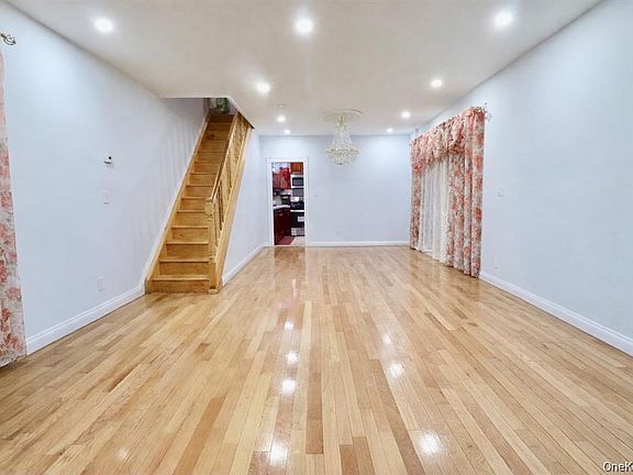 4th image of 12215 115th Avenue