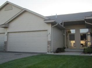 1051 Honeysuckle Ln SE, Cambridge, MN 55008