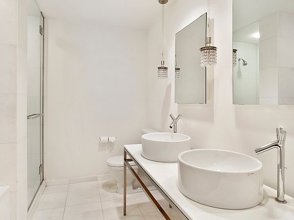 2nd image of 15 Broad St APT 2626