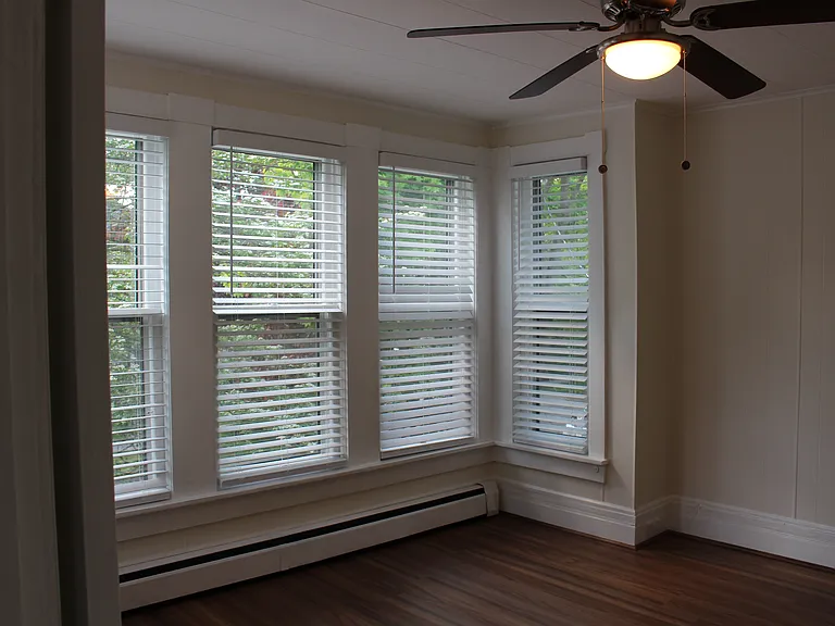 513 S Albany St — Photo 1