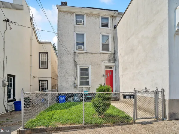 180 Dupont St, Philadelphia, PA 19127