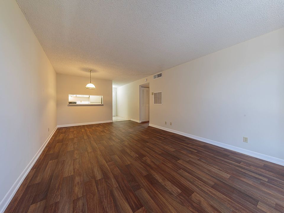 Apartment Home| Living Room & Kitchen | Upgrad
