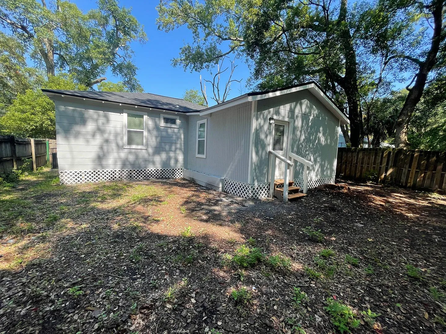 4/2 Single Family Home : Available Now! — Photo 4