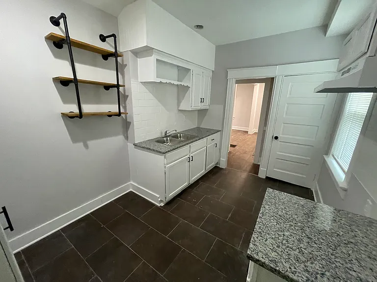 119 Hardesty Ave — Photo 4