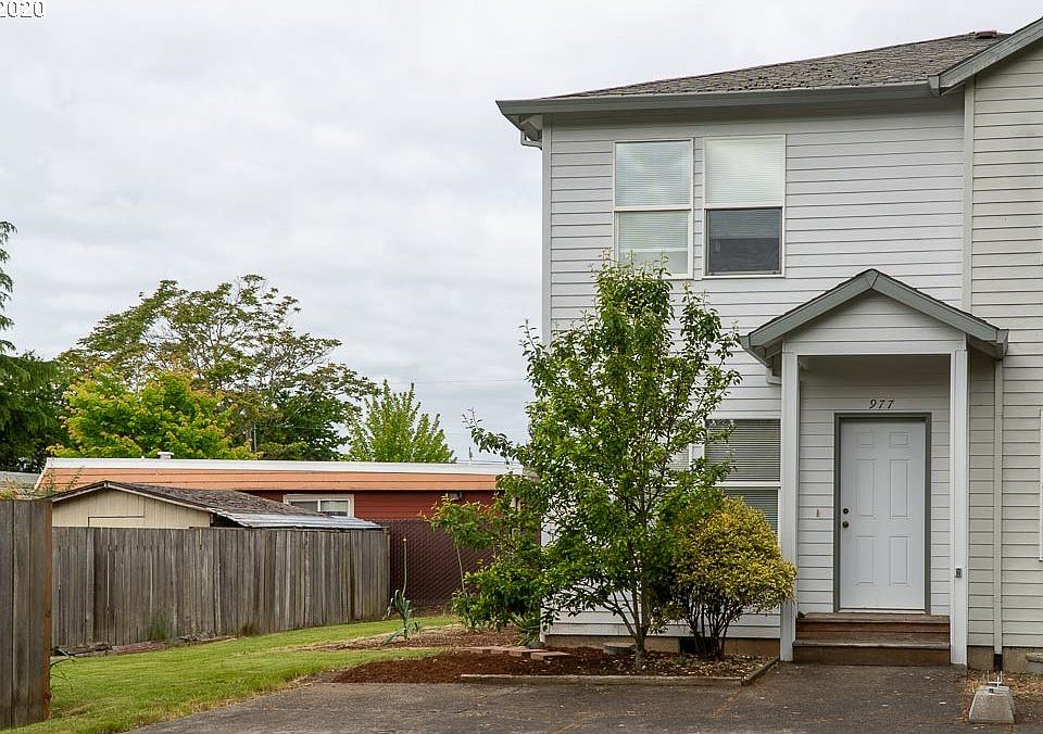 1st image of 977 SE 13th Ave
