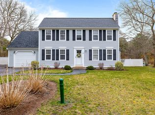 15 Carleton Dr, Mashpee, MA 02649