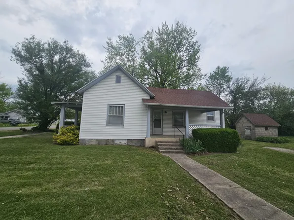 329 E Rock Street, Aurora, MO 65605