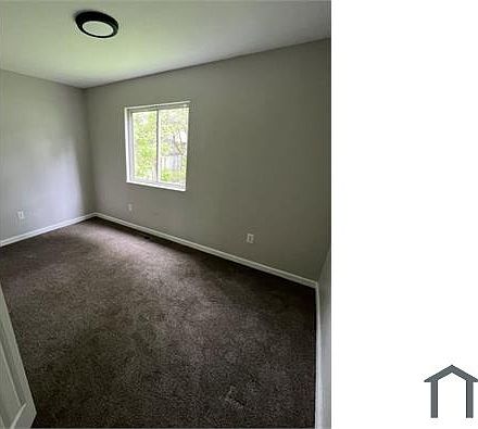 3rd image of 101 W Granet Ave