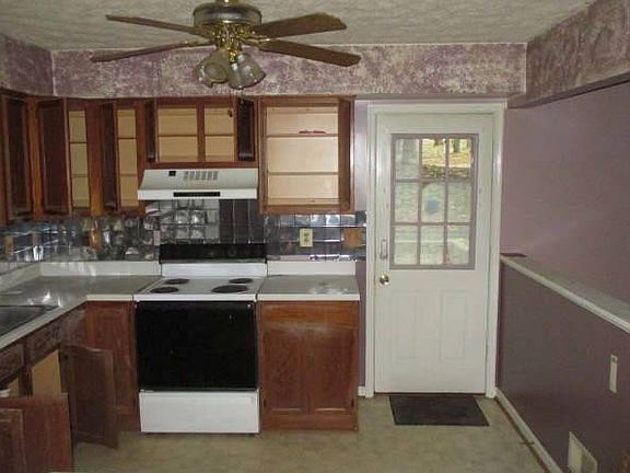 2nd image of 27167 Cox Dr
