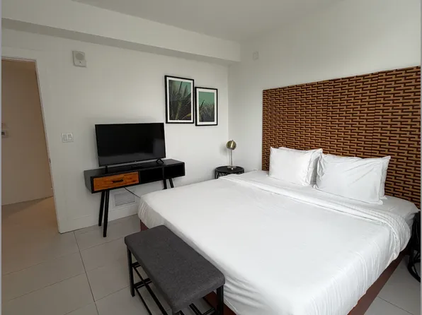 (undisclosed Address), Miami, FL 33133