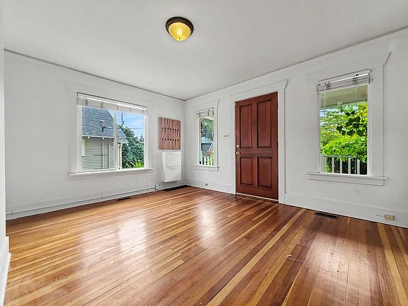 5th image of 6528 12th Ave NW