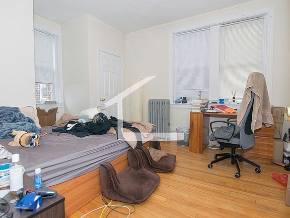 5th image of 307 Saint Paul St #7