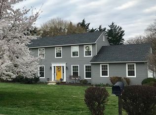 107 Whitney Dr, Avondale, PA 19311