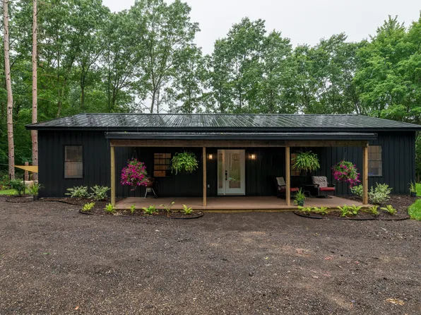 30996 22nd St, Kalamazoo, MI 49009