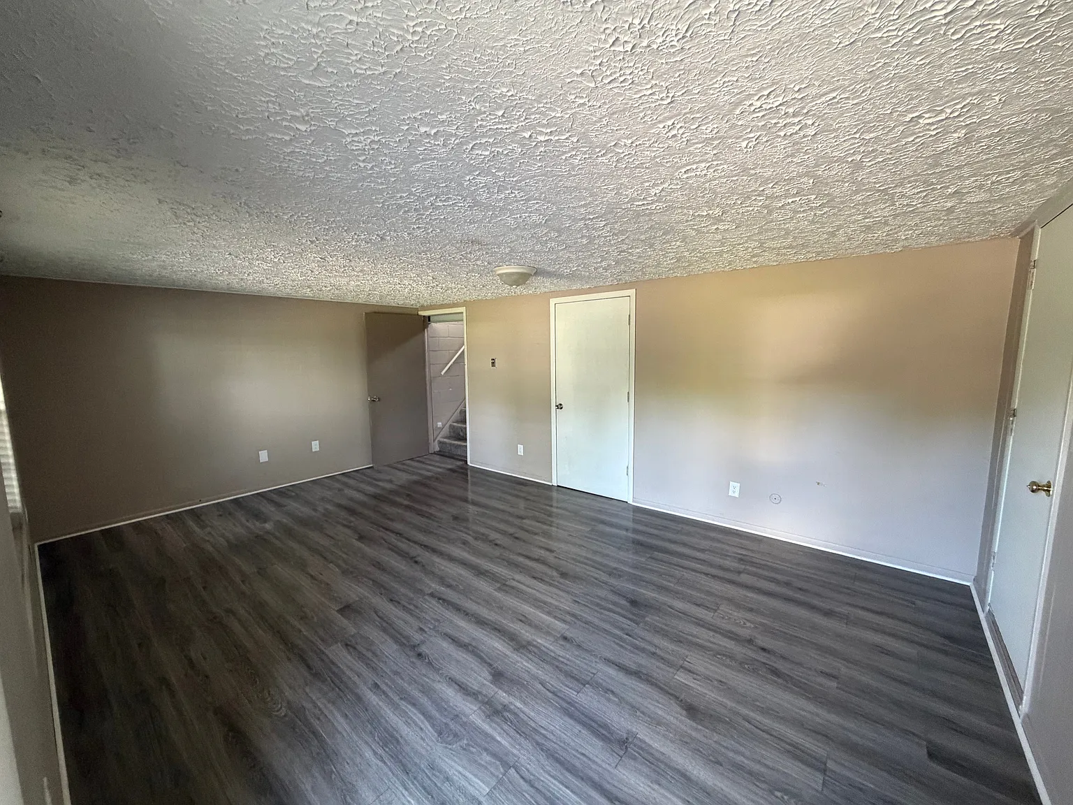 2 bed, 1.0 bath, 900 sqft, $1,500 — Photo 1