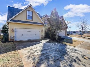 1 Mossycup Rd, Taylors, SC 29687