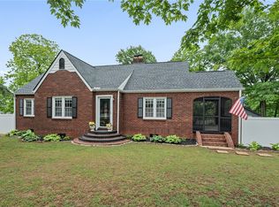 709 W Main St, Pickens, SC 29671