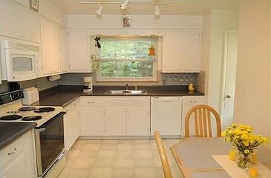 5th image of 469 Oxford Ct
