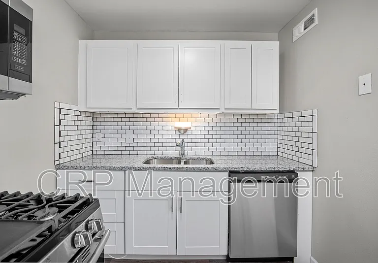 4255 Virginia Ave — Photo 8