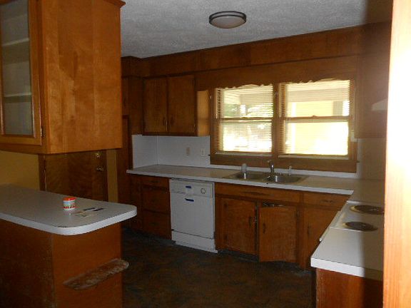 4th image of 527 Timberlake Dr