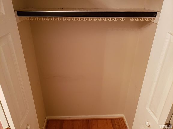 4th image of 212 Longview Dr
