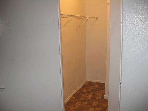 4th image of 10101 Cabana Club Dr #12