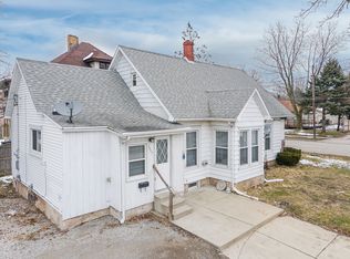 1407 S Main St, Bloomington, IL