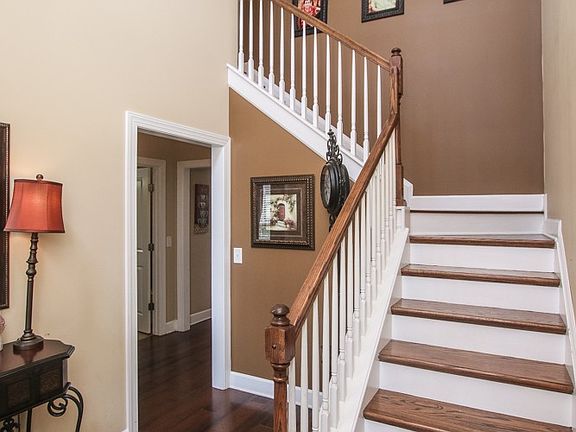 4th image of 3215 Palomar Dr