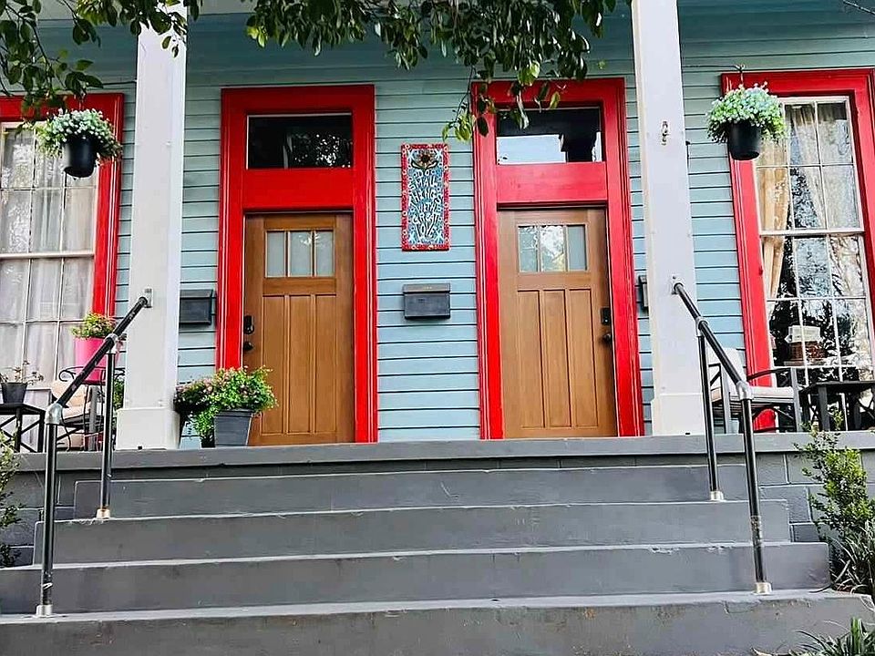 1st image of 814 Austerlitz St #814