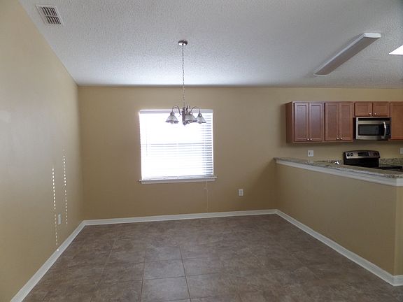 498944_Dining Area_12302014