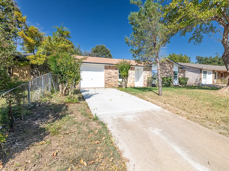 2318 May Ln — Photo 20