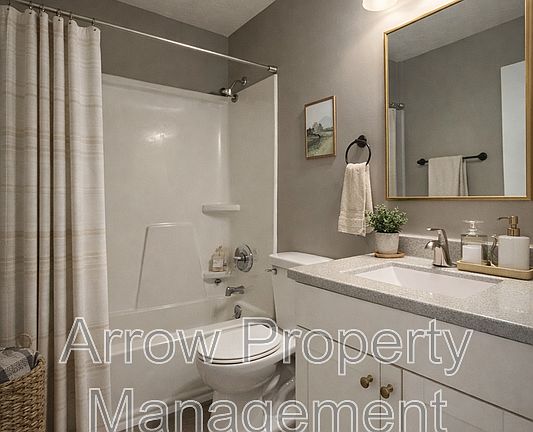 4th image of 2110 J St #4