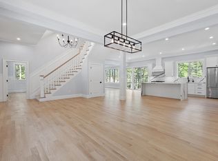 786 Main St, Hudson, MA 01749