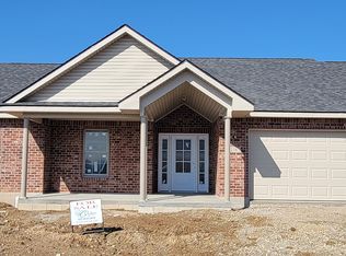 216 Goldenrod Dr, Eaton, OH 45320