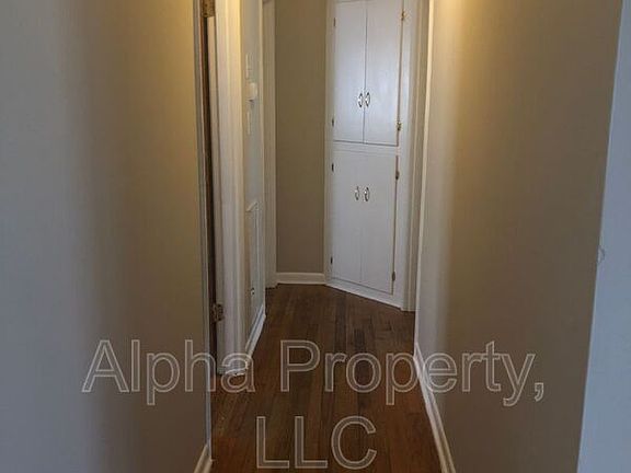4th image of 300 Amherst Dr #B