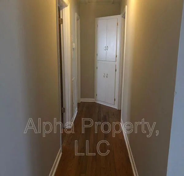 300 Amherst Dr #B — Photo 4