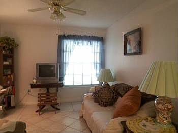 4th image of 2486 Bentley Dr