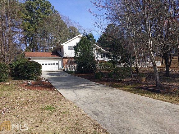 4th image of 225 Willow Lake Ln #15