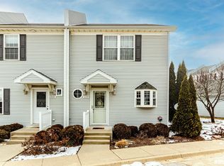 3335 King James Rd, Peoria, IL 61615