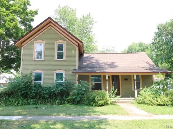 4229 Mill St, North Branch, MI 48461