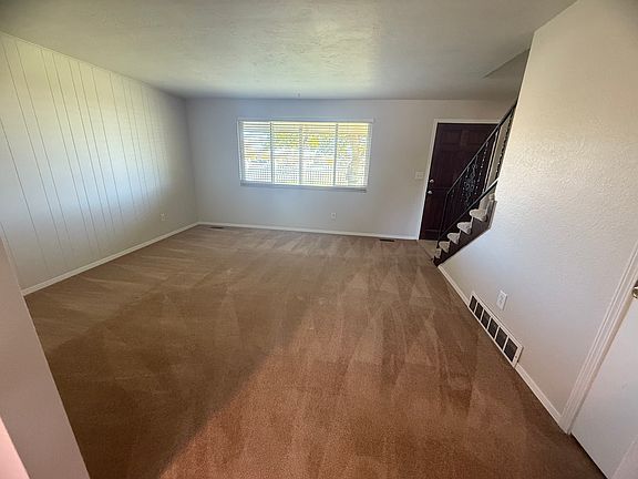 5th image of 1675 Robb St APT B